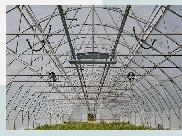 Строительство теплиц в октябрьском