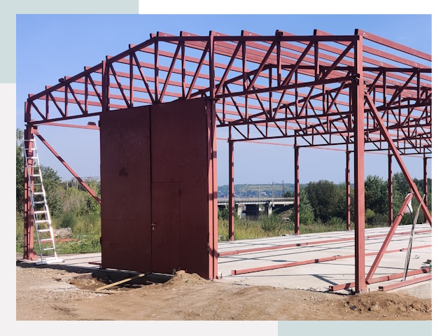 Холодные ангары в октябрьском