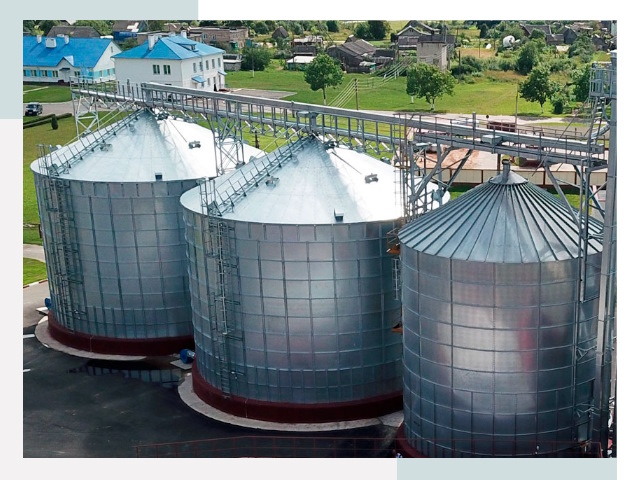 Металлические силосы в октябрьском