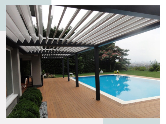 Перголы в октябрьском