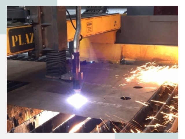 Плазменная резка металла в октябрьском